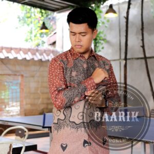 Kemeja Batik Pria Katun Lapis Furing Ekslusive Reguler Lengan Panjang Baskara Salem Peach